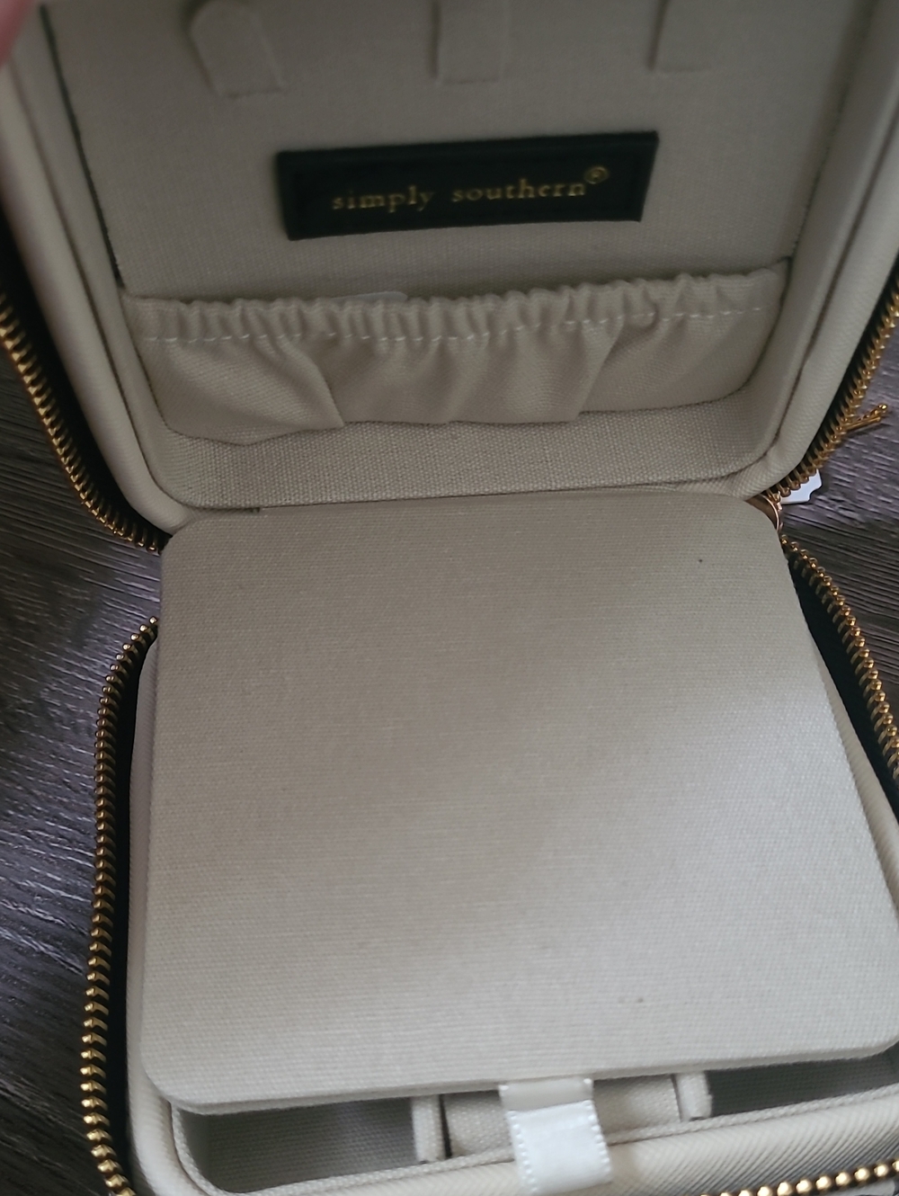 Simply Southern Black and White Striped Floral Jewelry Case With Black Tossle - Picture 4 of 5